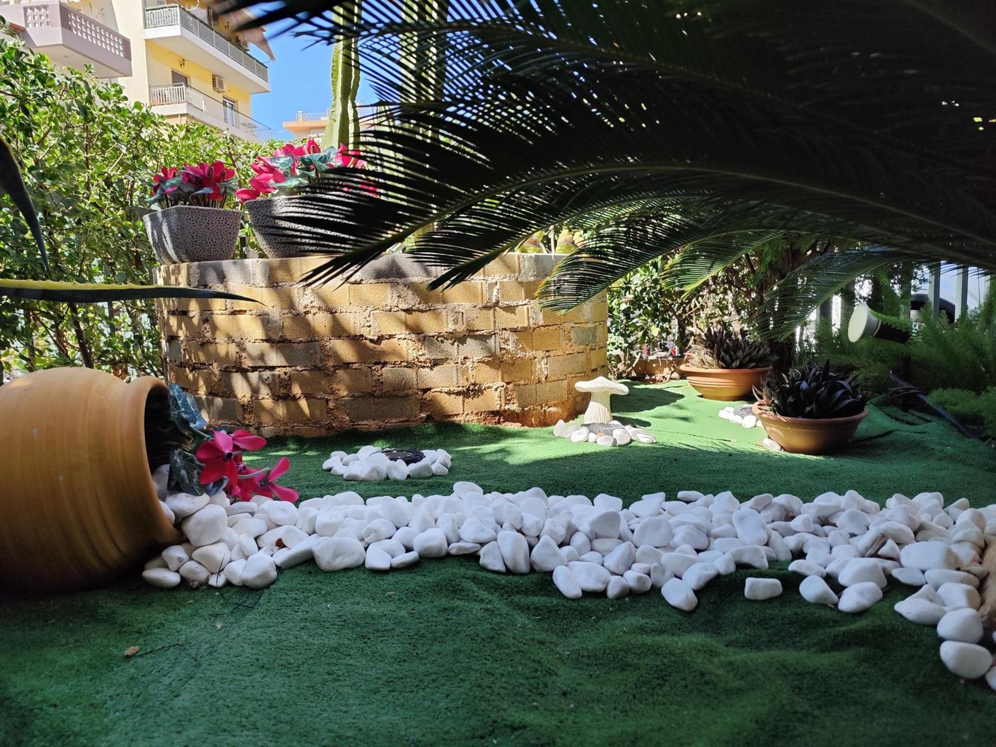 Anastasia'S Apartment With Yard Atenas Exterior foto
